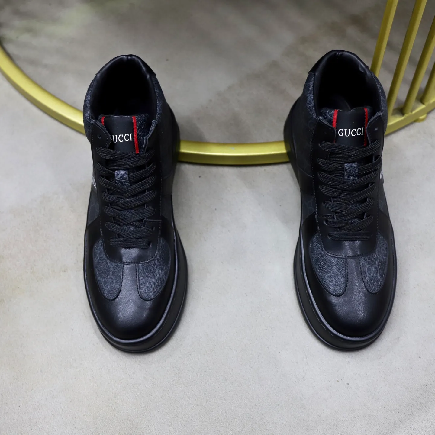Ex-factory price: 442💰🙅‍♂️🙅‍♂️🙅‍♂️ Brand: GUCCI Standard code: 38-44 (45 customized) Grade: Same as the official website Material: Original cowhide material spliced with brand cloth Comfortable and breathable lining Lightweight and wear-resistant sports outsole Style category: Men's fashionable casual shoes Running sports shoes Distinguished luxury brand elements Top luxury color: actual picture color